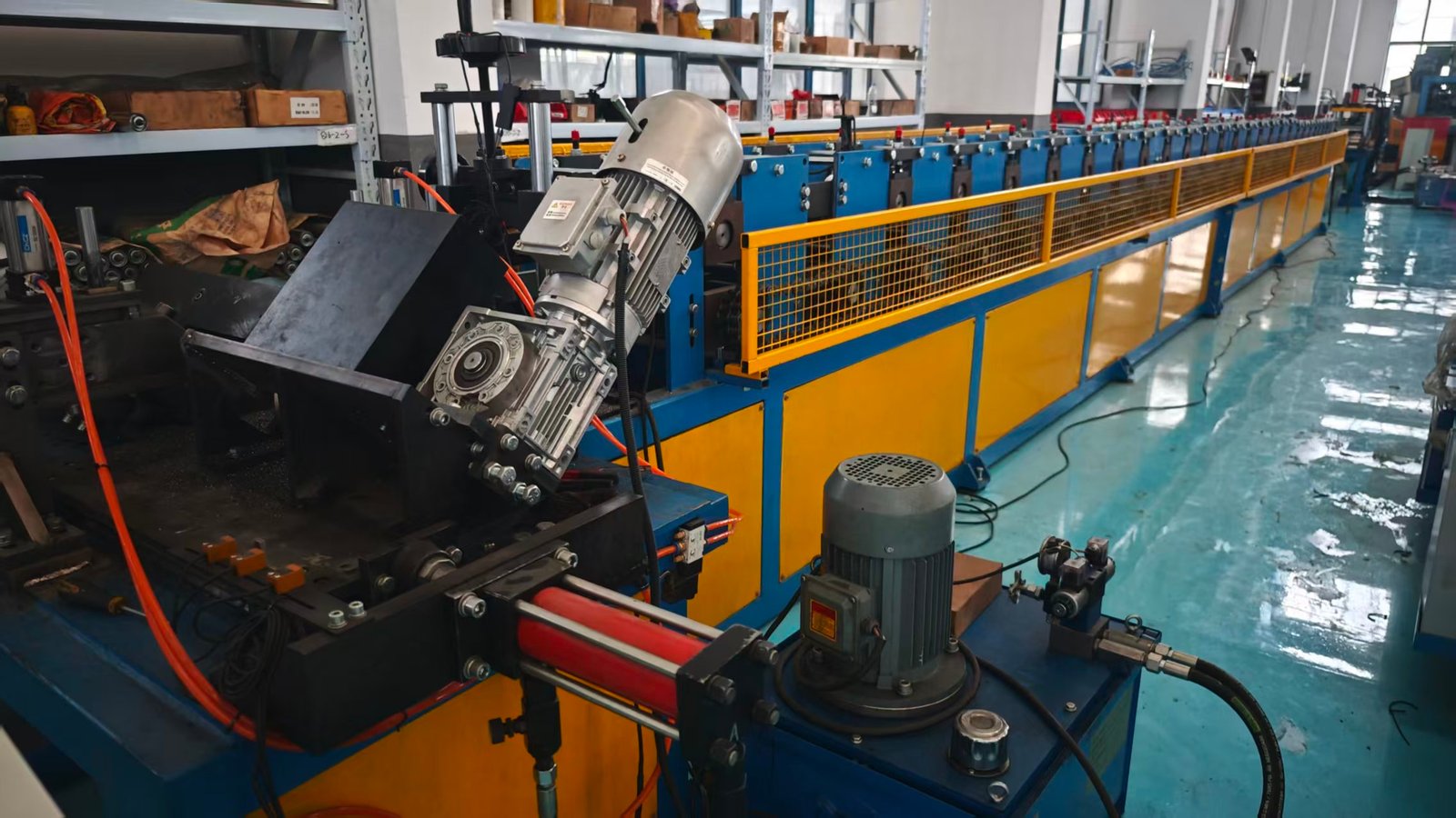 Roll forming line assembled in the GrandForce workshop